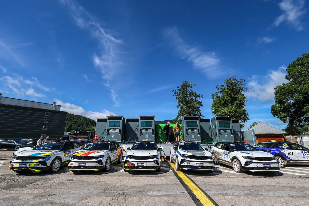 ADAC Opel GSE Rally Cup with Electrifying Premiere in Austria